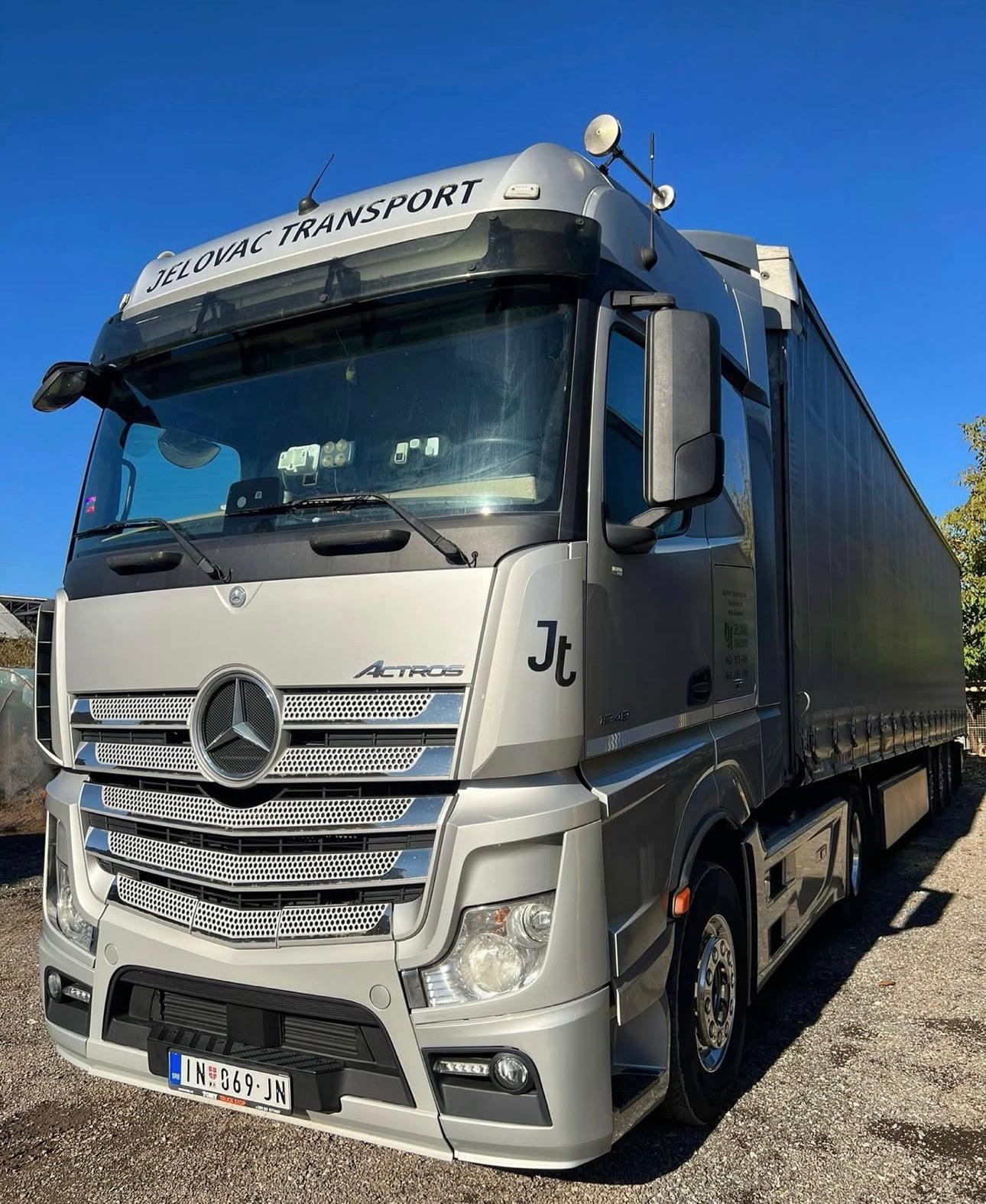 Flota Mercedes-Benz kamiona Jelovac Transport